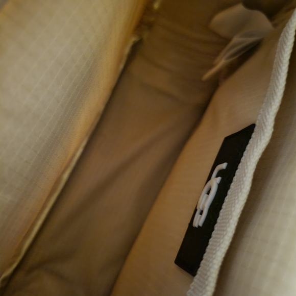 Ugg crossbody bag - Picture 3 of 3